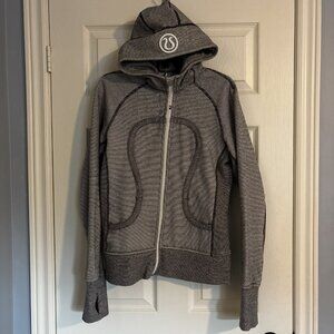 LuluLemon Women's Scuba Hoodie in Striped Grey Cotton - Size 8